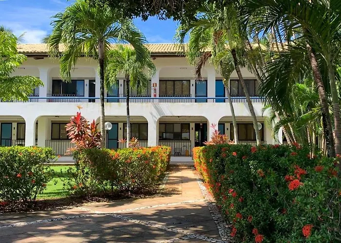 Guarajuba Summer Flat Melhor localização de Guarajuba e melhores Flats Beira Mar de Guarajuba Dispomos de 4 flats decorados no mesmo condomínio Aqui você não precisa de carro para nada Faça tudo à pé