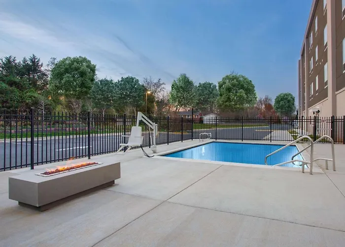 La Quinta Inn & Suites By Wyndham Manassas, Va- Dulles Airport