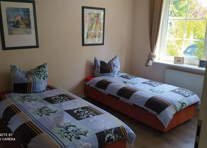 Große Ferienwohnung mit Sauna Kamin Terrasse auf 110 qm