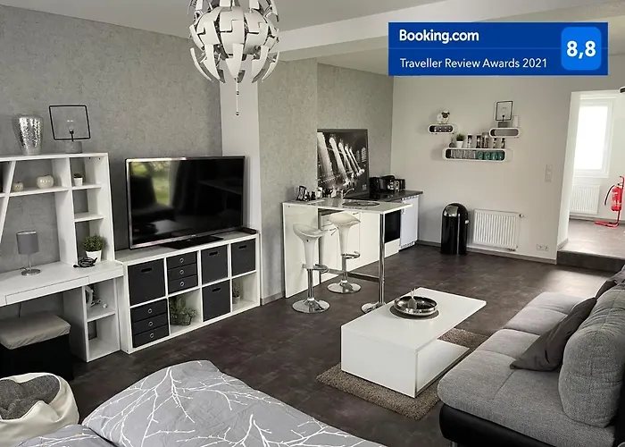 W1 - Kontaktloser 24h CHECK IN, W-LAN, Netflix, Parkplatz, Küche, Boxspring-Bett