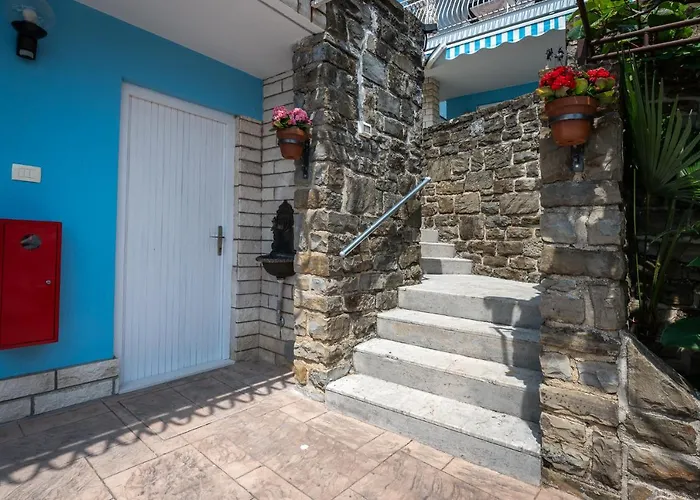 Apartments & Rooms Matos