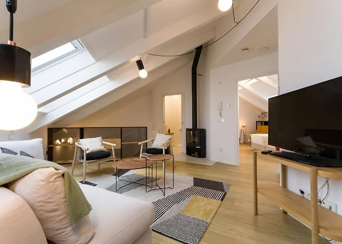 Seis Aldabas Apartamentos