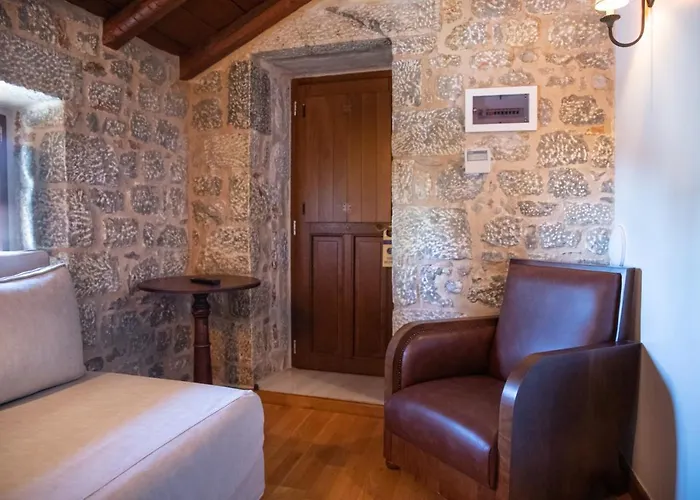 Trapela Areopolis, Boutique Hotel