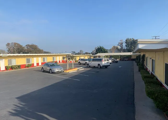 Ventura Beach House Motel