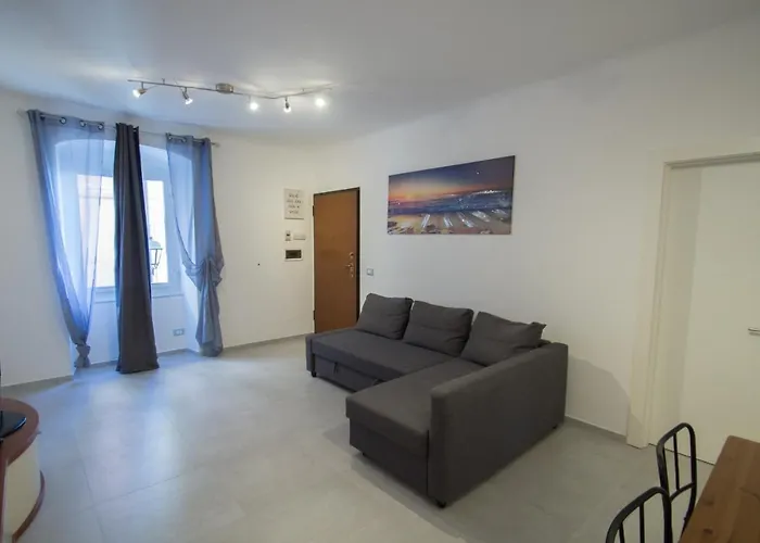 Appartamento Piazza Buccelli A 10 Mt Dal Mare