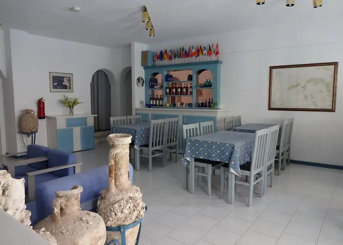 Remezzo Hotel & Studios