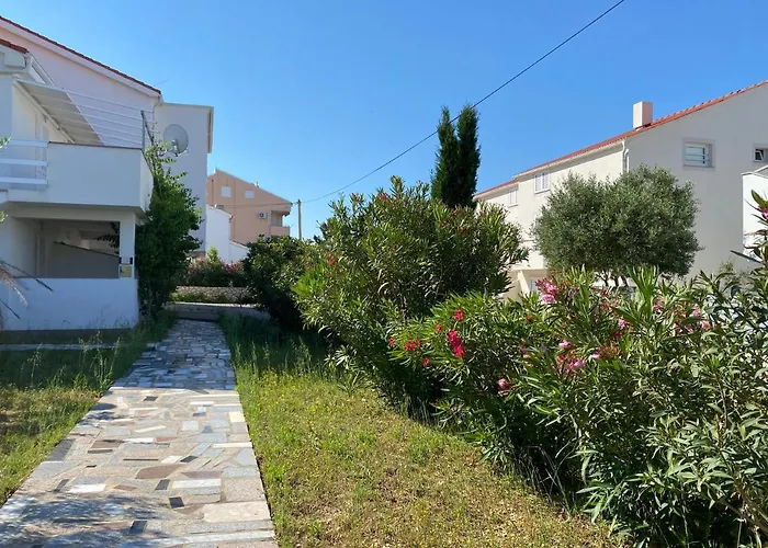 Novalja Apartments By Nena