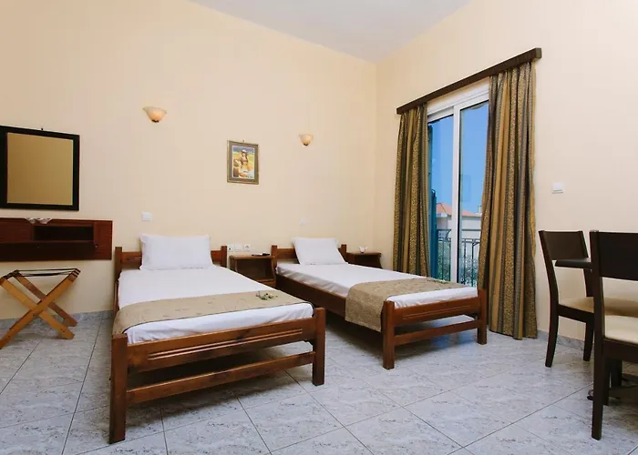 Hotel Loula Rooms And Apartments