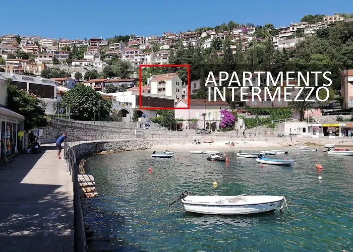 Studio Apartment Michelle - Intermezzo With Sea View