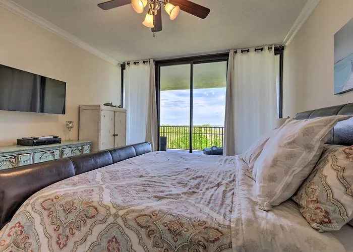 Dauphin Island Condo W/ Pool, Balcony & Ocean View