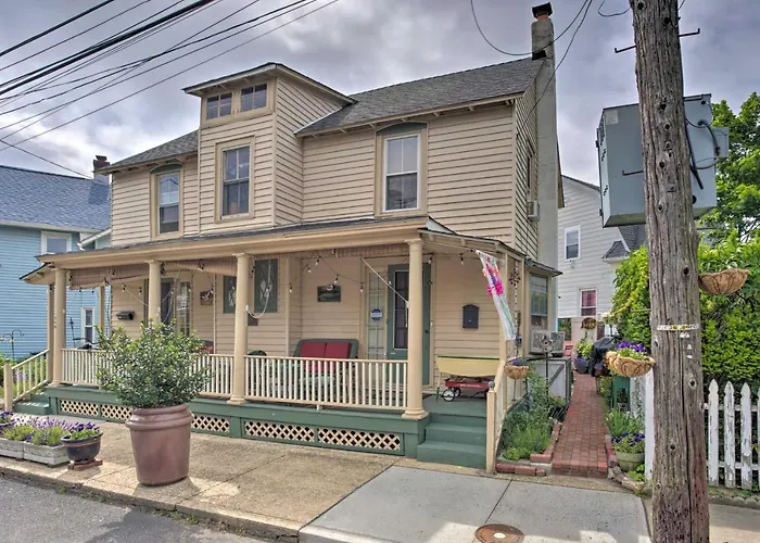 Historic Ocean Grove Home - Walk To Beach!