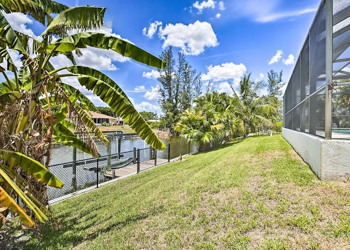 Dock & Canal Access: Cape Coral Family Home