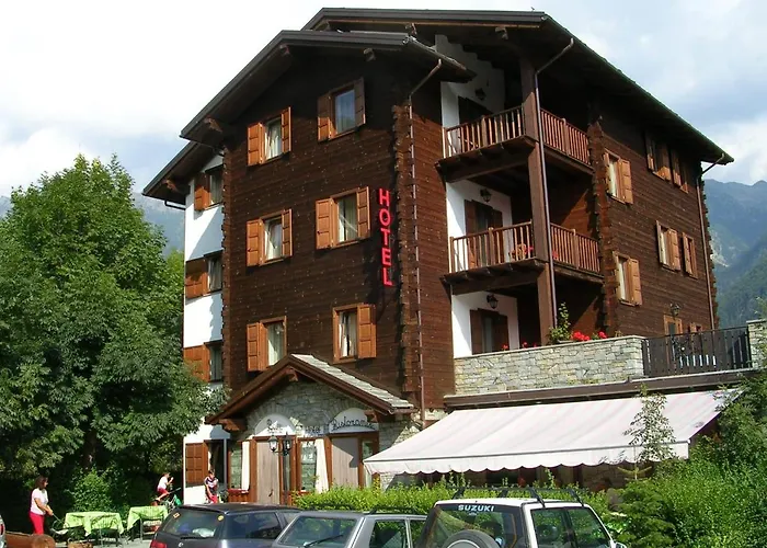 Hotel Mont Nery Challand-Saint-Anselme