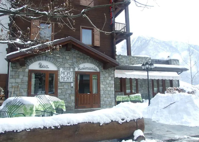 Hotel Mont Nery Challand-Saint-Anselme