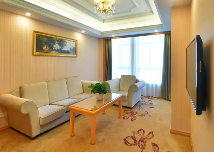 Vienna International Hotel Meizhou Dingzi Bridge