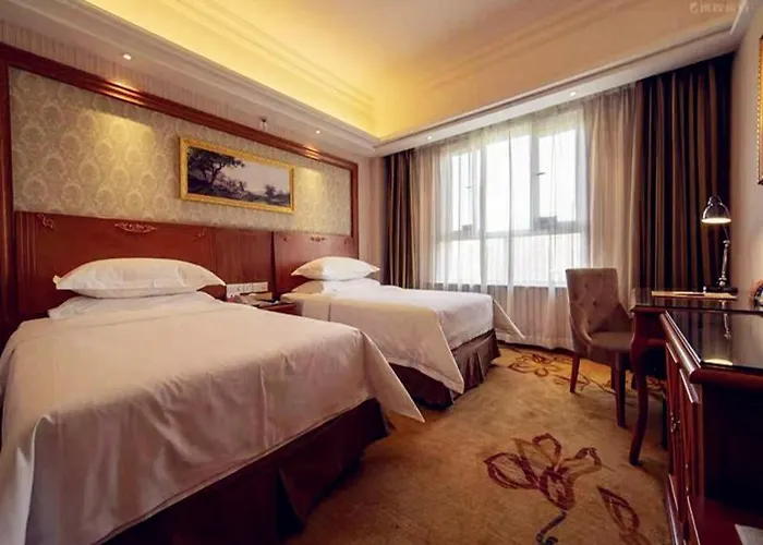 Vienna Hotel Xinjiang Yining Shanghai City