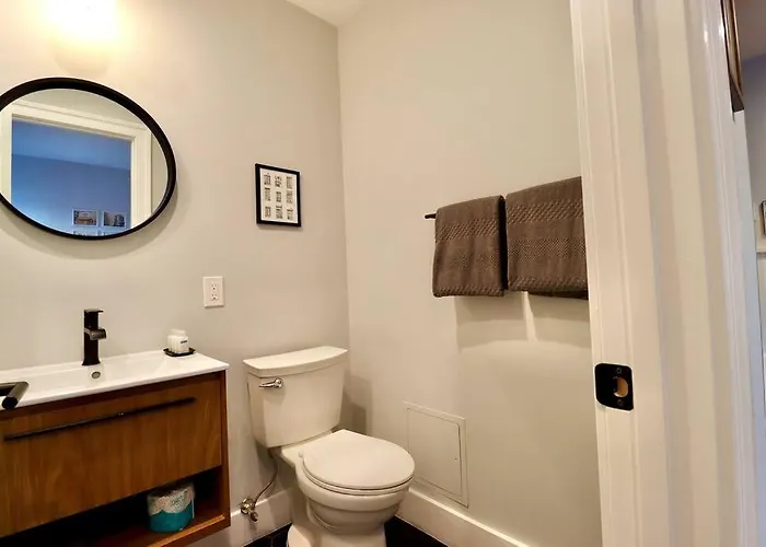 The Jefferson Suite At Prince Street Inn