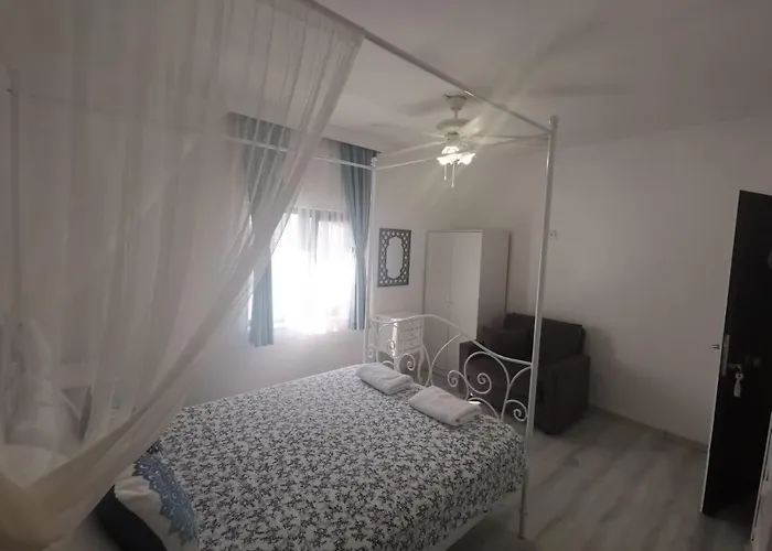 Holifera Otel