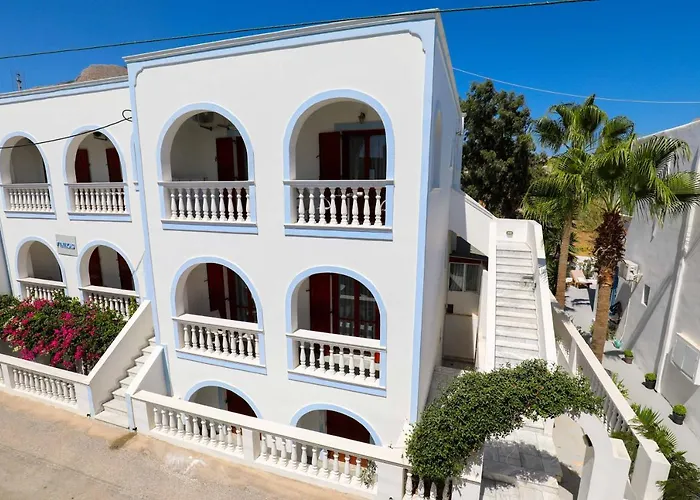 Finikas Santorini