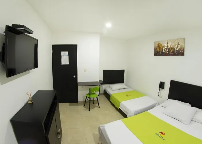 Hotel Embajador Del Llano