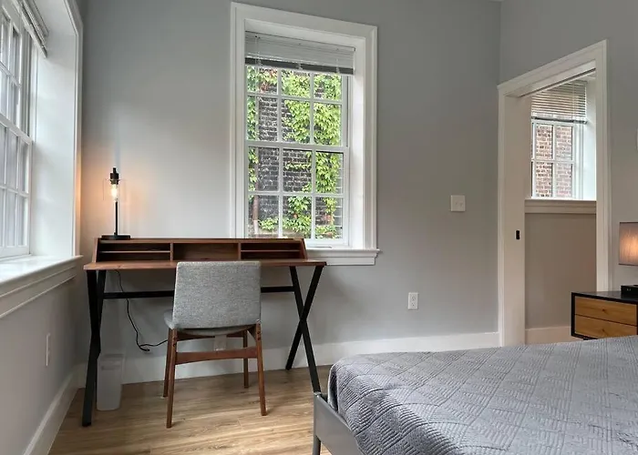 The King Suite At Prince Street Inn Ada Accessible