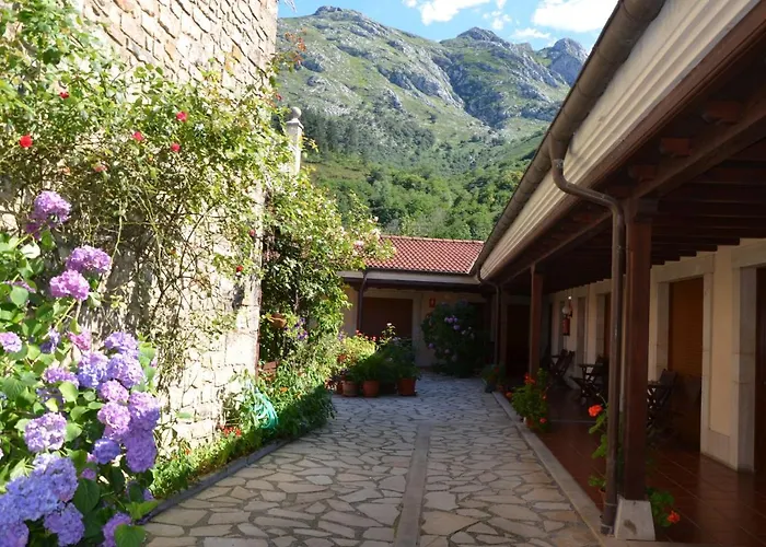 Hotel Arenas De Cabrales- Apartamentos