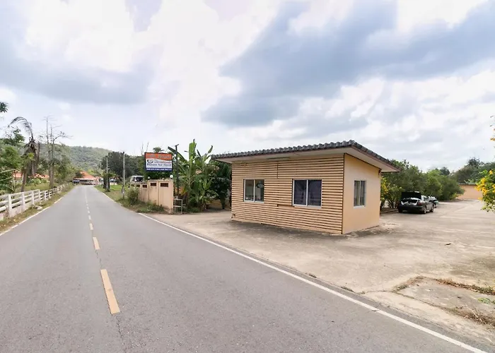 Oyo 75392 Phachuen Resort