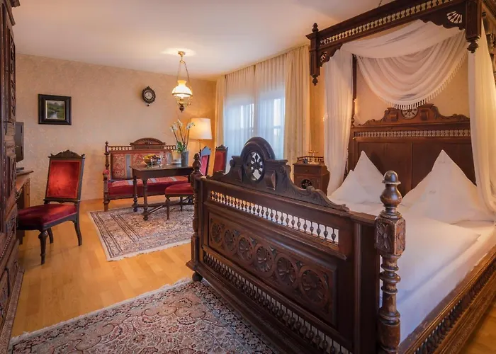 Schloßhotel Kurfürstliches Amtshaus Dauner Burg