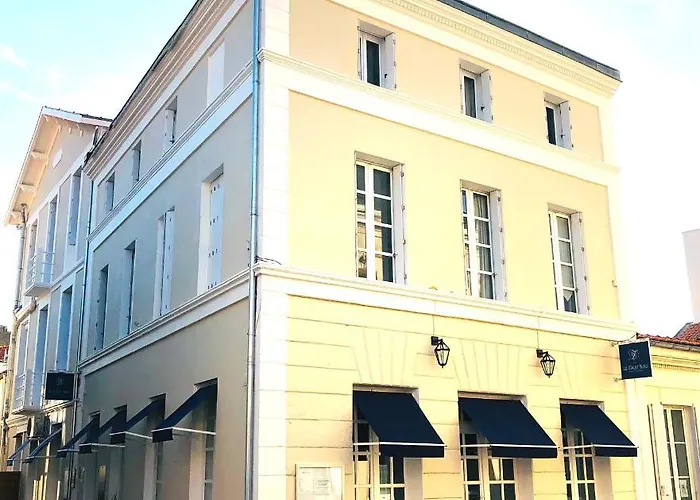 Hotel 2 Etoiles Et Restaurant Le Galet Bleu