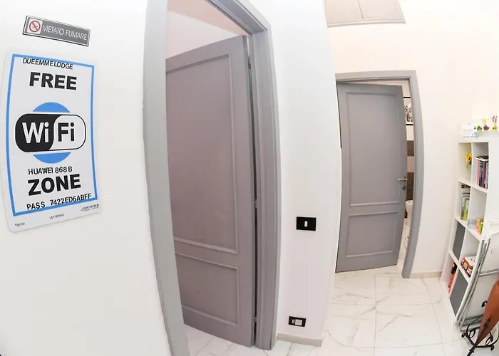 "Dueemme Lodge" , A Pochi Passi Dal Porto