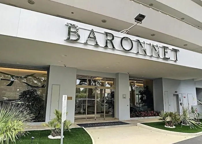 French Riviera - Marina Baie Des Anges - T2 Tout Confort - Grand Balcon - Parking Gratuit - Clim - Wi-Fi Fibre - Plage A Pied