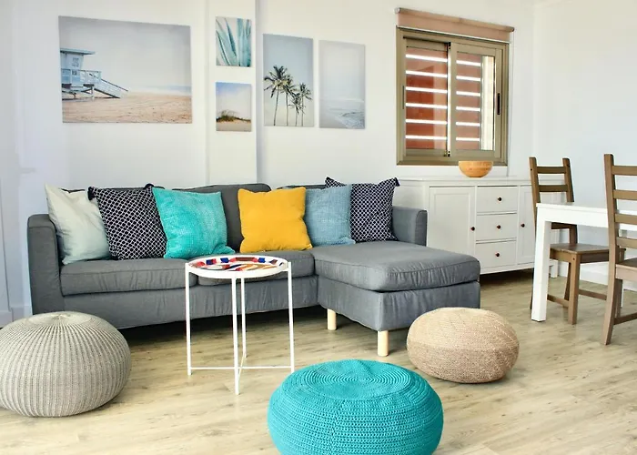 3Bdr + 2Bath Ocean View Apartment