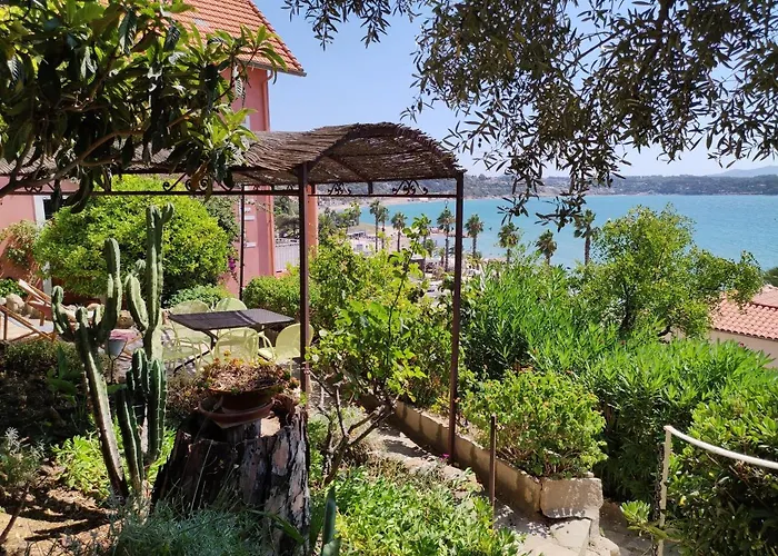 Les Galets Hotel Et B&B