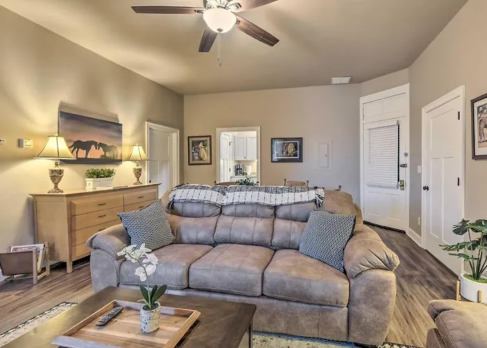 Quaint Apartment In Historic Georgetown!