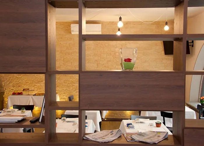 Hotel & Apartments " Perpoin "