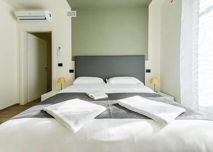Hotel & Apartments " Perpoin "