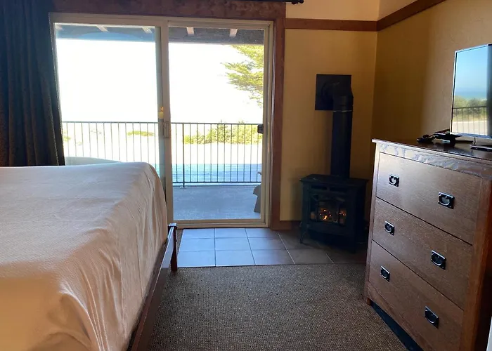 Beachcombers Inn