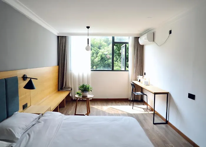 Guilin Travel Light Hostel
