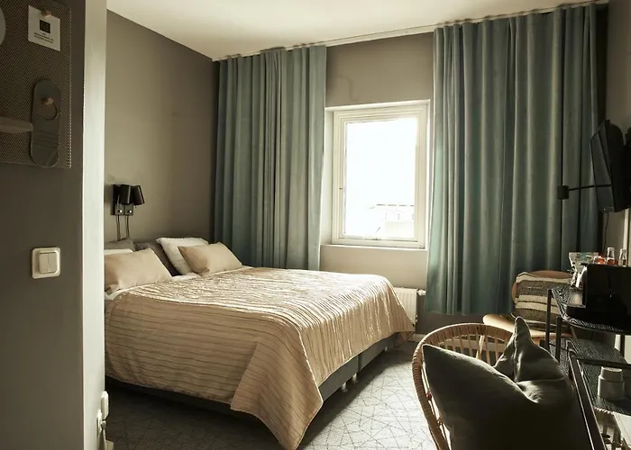 Hasse Pa Sjoekanten Hotell & Restaurang
