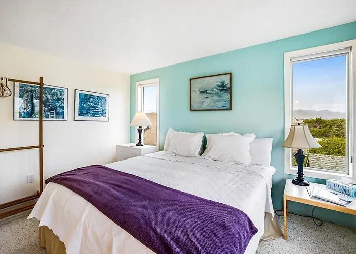 Seabird Lodge