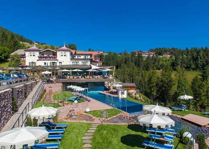 Hotel Albion Mountain Spa Resort Dolomites