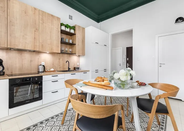 Kazia Apartment In My Center