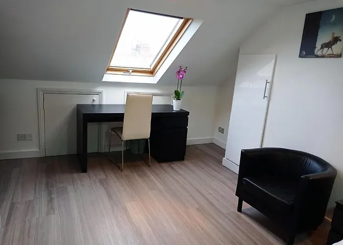 Mill Studio A - Self Contained One Bed Studio Flat