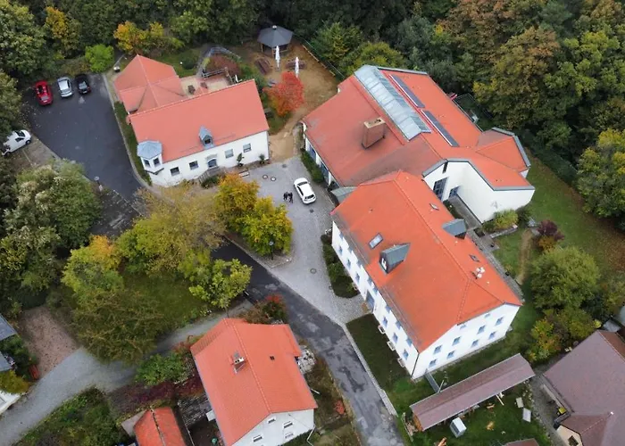 Hotel Kreuzbergbaude Beim Berzdorfer See Mit Wohlfuehl Sauna