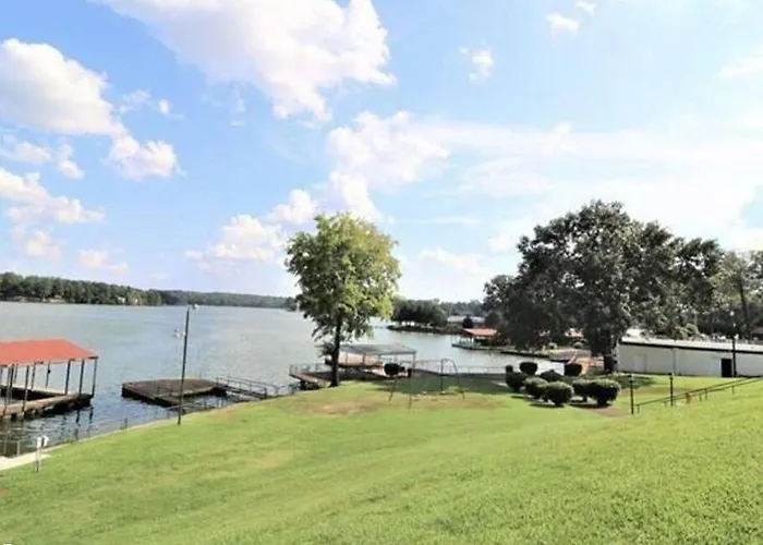 Lakefront 7 Min To Oaklawn & 10 Min To Downtown Str License #A22-0004