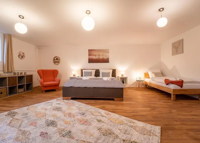 Erholungsreich - Große familienfreundliche Ferienwohnung in ehemaliger Kirche