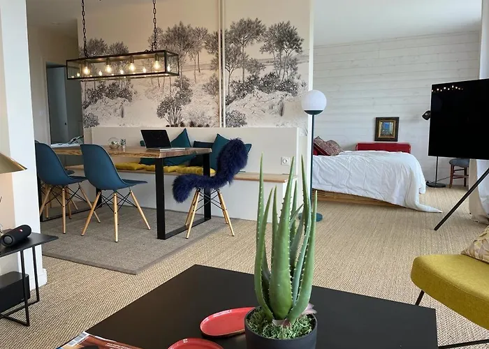 Appartement De Standing Vue Mer 63 M2
