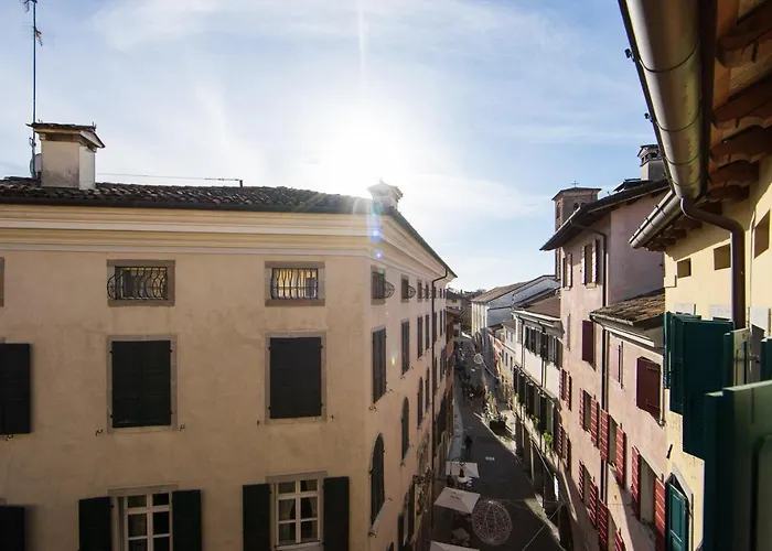 Mandi Mandi Al Centro