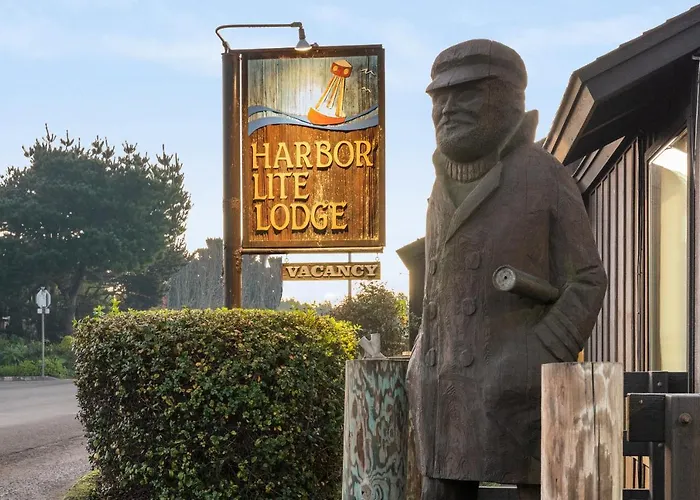 Harbor Lite Lodge