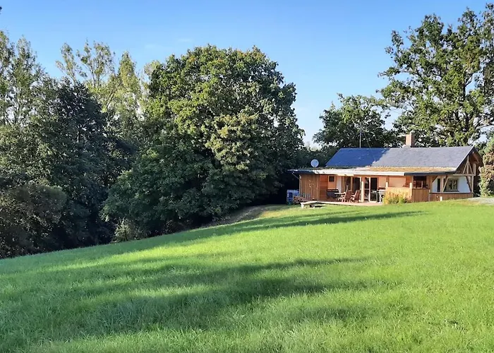 Jagdhaus im Grünen, mit Sauna